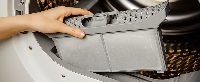 Signs Of A Clogged Dryer Lint Trap in Fitchburg, Massachusetts